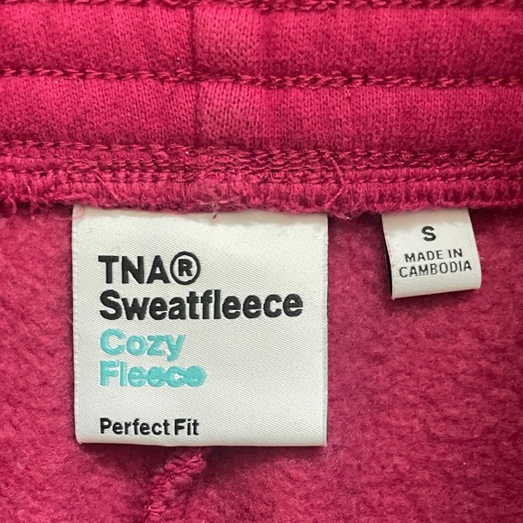 Aritzia TNA Cozy inside Fleece Sweatpants / track pants Fuchsia - Picture 4 of 4
